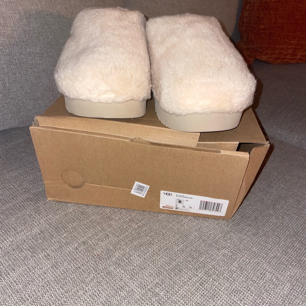NWT UGG Fuzz Sugar Slide Slipper